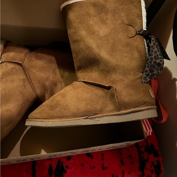 Suede Boot - Picture 7 of 7